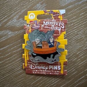 Disney DCA Muppets Park Day Pin Grizzly River Run Statler and Waldorf LE 3000